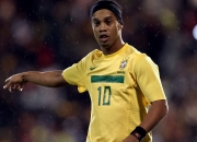 体育赛事直播-意甲焦点战之夜，班凯罗连续得分拉开差距，书写个人传奇