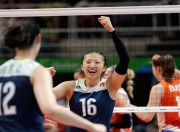 熊猫体育中国App-绿茵与硬木的夜晚，当意甲焦点战遇见詹姆斯时刻