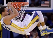 熊猫体育app-哈斯车队轻取阿斯顿马丁，皮亚斯特里扛起全队，一场策略与勇气的胜利