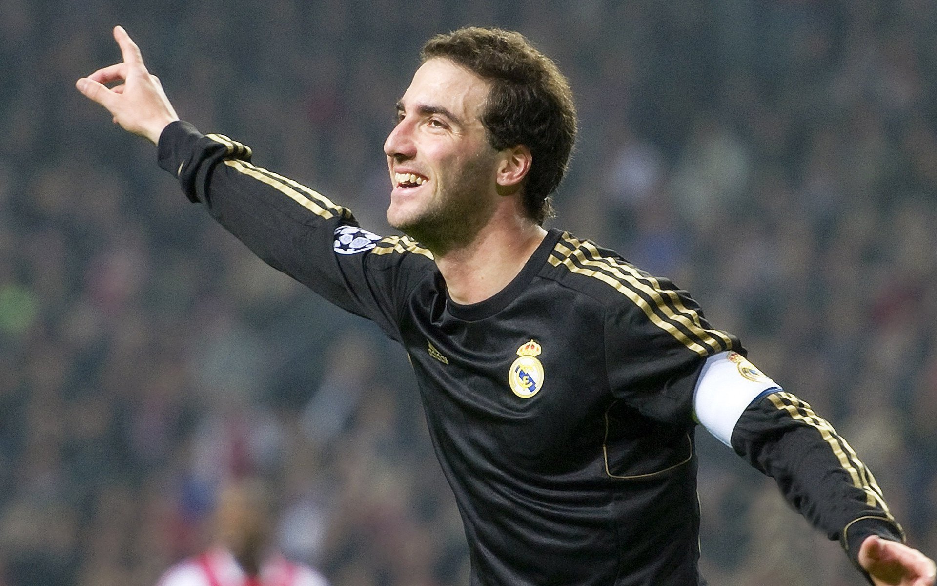 跨界传奇，太阳稳胜灰熊之夜，克莱于欧冠决赛接管比赛的隐喻